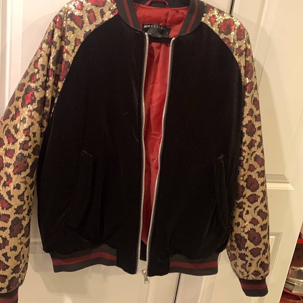 NWT ASOS DESIGN heavyweight bomber jacket with animal sequin in black Size Small